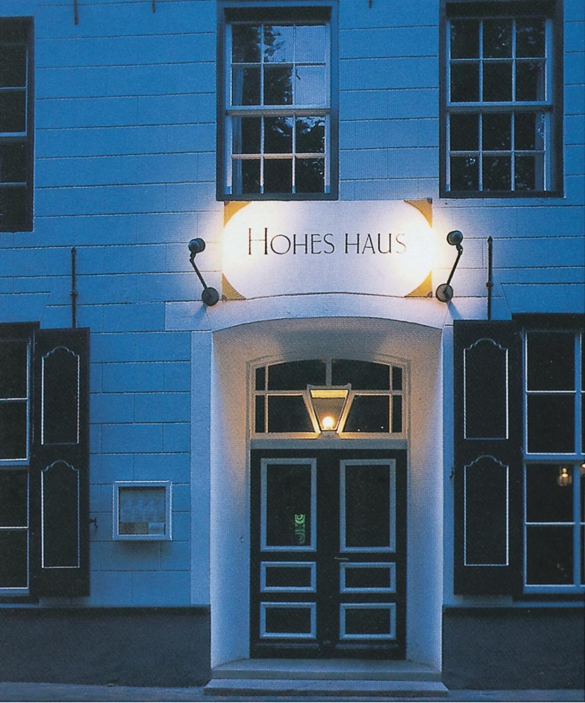 Hohes Haus Hotel Greetsiel Exterior photo