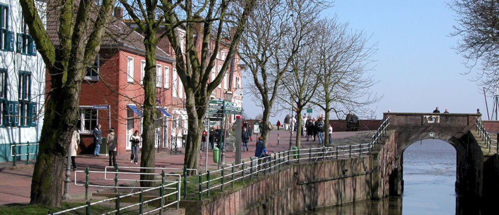 Hohes Haus Hotel Greetsiel Exterior photo